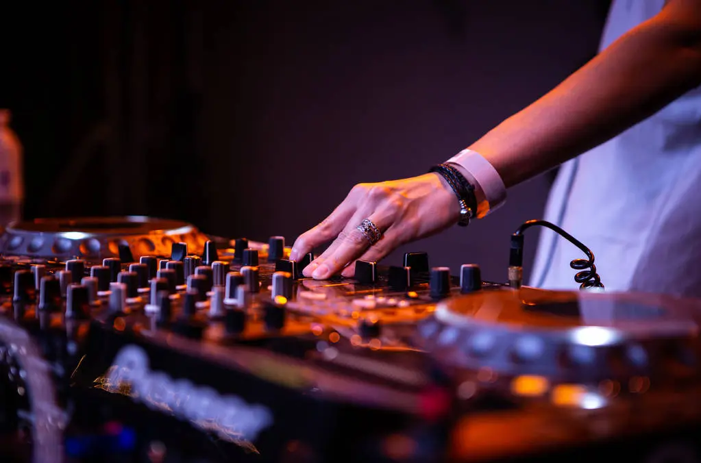 Top Tips to Improve Your DJ Skills Quickly